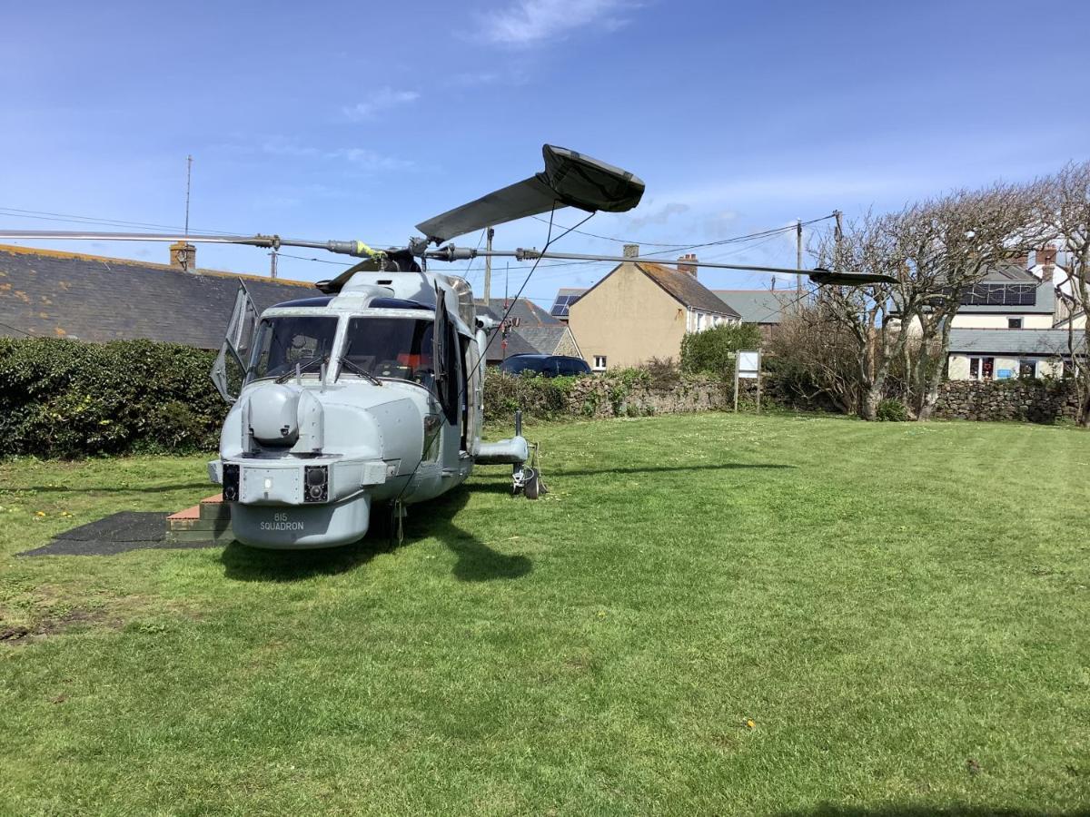 ליזרד Haelarcher Farmhouse And Helicopter B&B מראה חיצוני תמונה